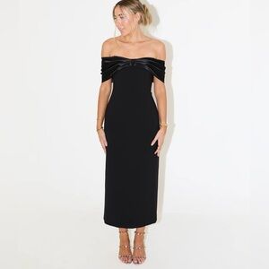The Ultimate Muse Bow Midi Dress — ODD MUSE NWOT